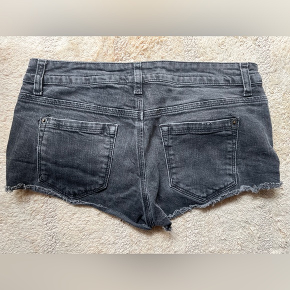 Topshop moto low-rise shorts - Picture 4 of 6